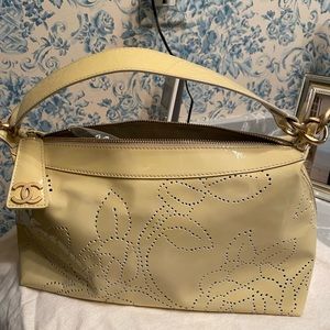 VINTAGE CHANEL BAG